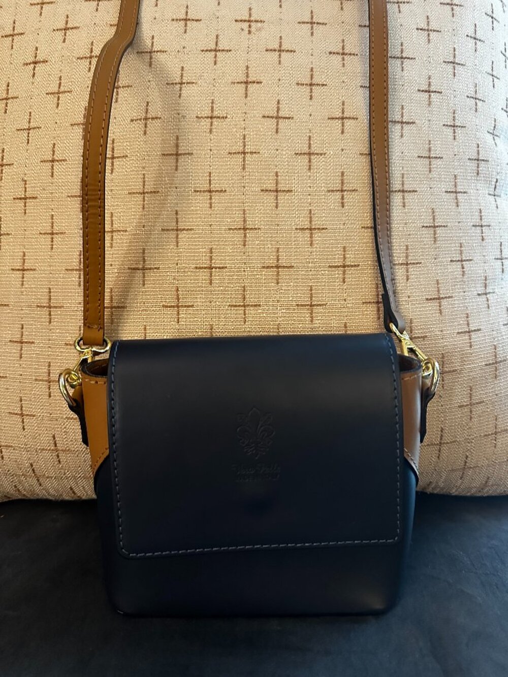 Italian Leather Two-Tone Crossbody Bag Black & Tan Vero Pelle Gold Hardware